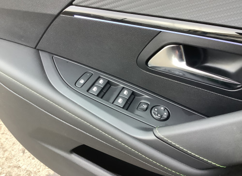 Peugeot 208 Nouvelle Hybrid 100 e-DCS6 GT