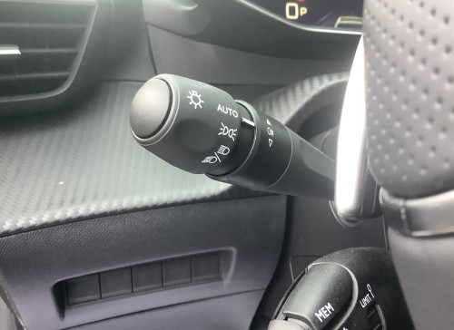 Peugeot 208 Nouvelle Hybrid 100 e-DCS6 GT