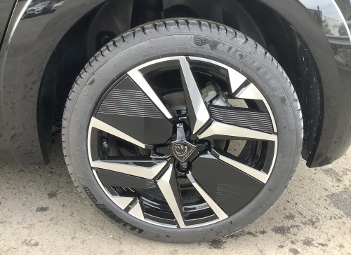 Peugeot 208 Nouvelle Hybrid 100 e-DCS6 GT