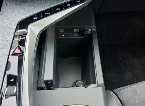 Peugeot 3008 Nouveau Hybrid 145 e-DCS6 GT Exclusive