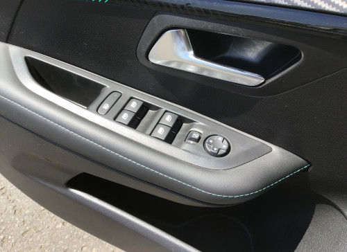 Peugeot 208 PureTech 100 S&S EAT8 Allure Pack