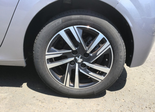Peugeot 208 PureTech 100 S&S EAT8 Allure Pack