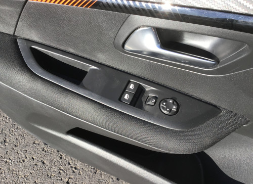 Peugeot 208 PureTech 100 S&S BVM6 Active