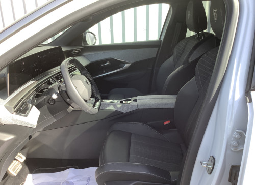 Peugeot 5008 Nouveau Hybrid 145 ch e-DCS6 GT