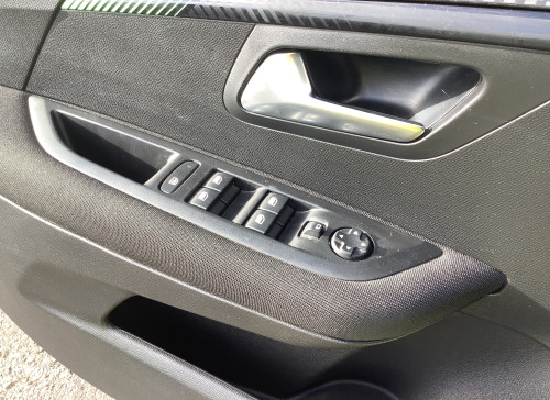 Peugeot 208 Nouvelle PureTech 100 S&S BVM6 Active