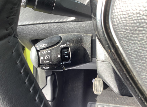 Peugeot 208 Nouvelle PureTech 100 S&S BVM6 Active