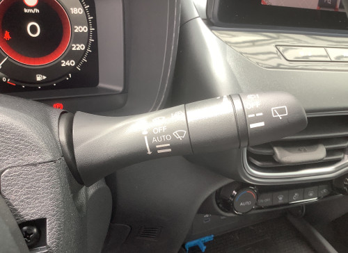 Nissan JUKE Nouveau HYBRID 143 N-Connecta