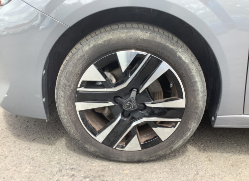Peugeot 208 Nouvelle Hybrid 100 e-DCS6 Allure