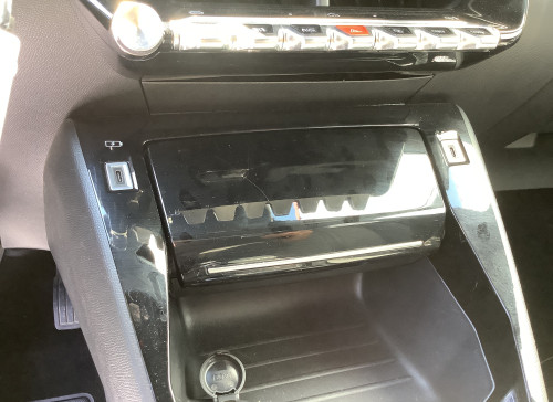 Peugeot 2008 Nouveau Hybrid 136 e-DCS6 Allure