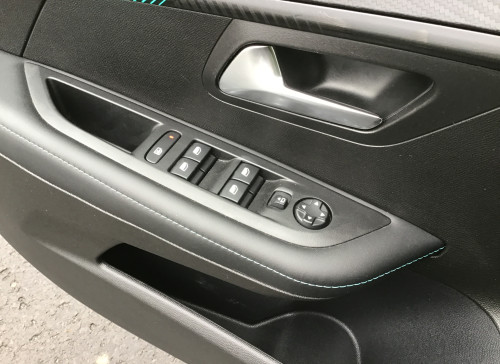 Peugeot 208 PureTech 100 S&S BVM6 Allure Pack
