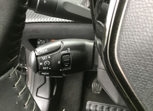 Peugeot 208 PureTech 100 S&S BVM6 Allure Pack