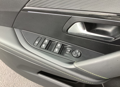Peugeot 208 Nouvelle Hybrid 100 e-DCS6 GT