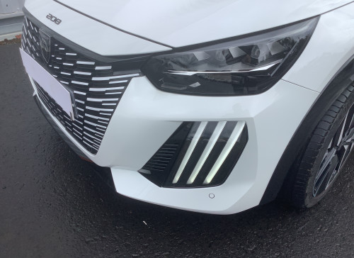 Peugeot 208 Nouvelle Hybrid 100 e-DCS6 GT