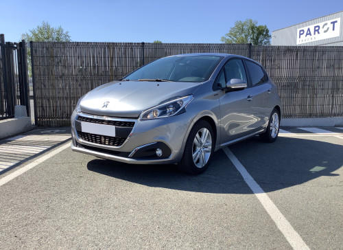 Peugeot 208 PureTech 82ch S&S BVM5 Signature