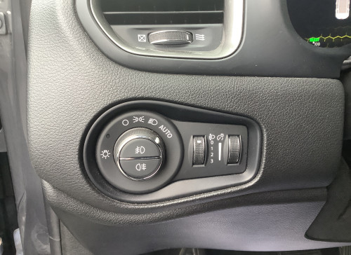 Jeep RENEGADE Nouveau 1.5 Turbo T4 130 ch BVR7 e-Hybrid Altitude