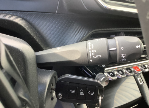 Peugeot 2008 Nouveau 100 S&S BVM6 Allure