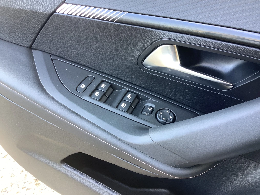 Peugeot 2008 100 S&S BVM6 Allure