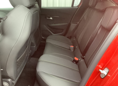 Peugeot 208 Nouvelle Hybrid 100 e-DCS6 GT