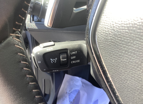 Peugeot 3008 Hybrid 136 e-DCS6 Allure Pack