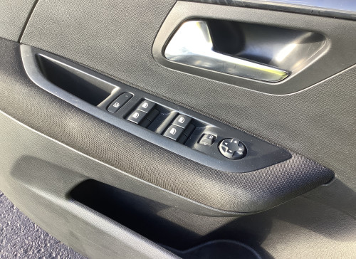 Peugeot 208 Nouvelle PureTech 100 S&S BVM6 Active