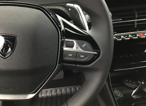 Peugeot 2008 Nouveau Hybrid 145 e-DCS6 Allure