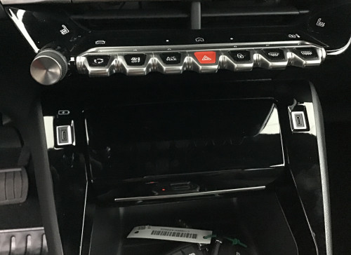 Peugeot 2008 Nouveau Hybrid 145 e-DCS6 Allure