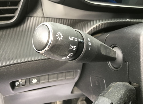 Peugeot 208 PureTech 100 S&S BVM6 Allure Pack