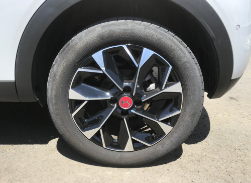 DS DS 3 Nouveau PureTech 130 EAT8 Performance Line+