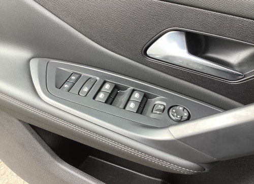 Peugeot 308 SW Hybrid 145 e-DCS6 Allure