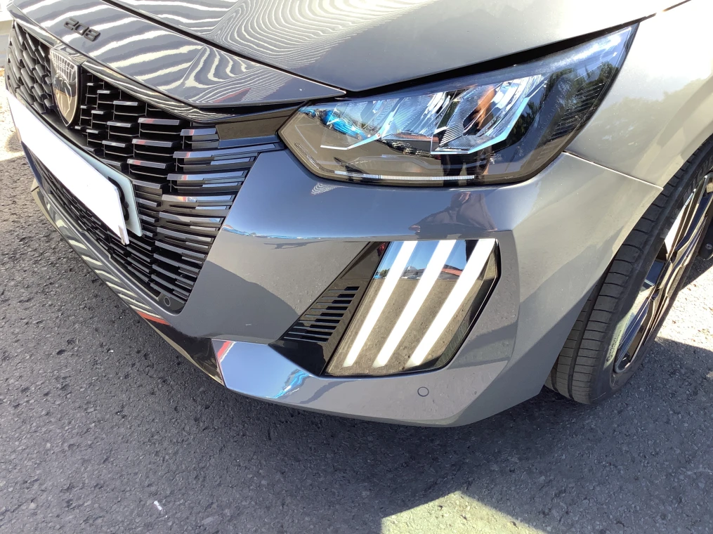 Peugeot 208 100 S&S BVM6 Allure