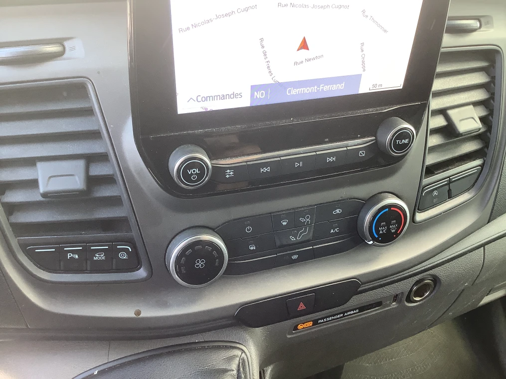 Ford TRANSIT CUSTOM FOURGON 300 L2H2 2.0 ECOBLUE 130 TREND BUSINESS