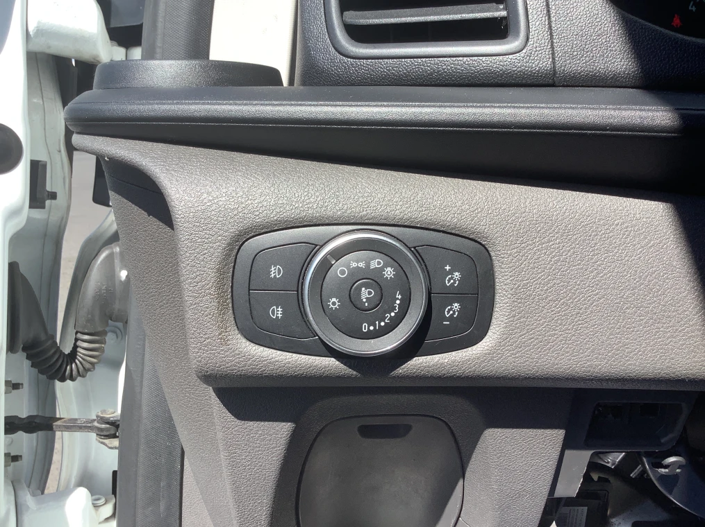 Ford TRANSIT CUSTOM FOURGON 300 L2H2 2.0 ECOBLUE 130 TREND BUSINESS