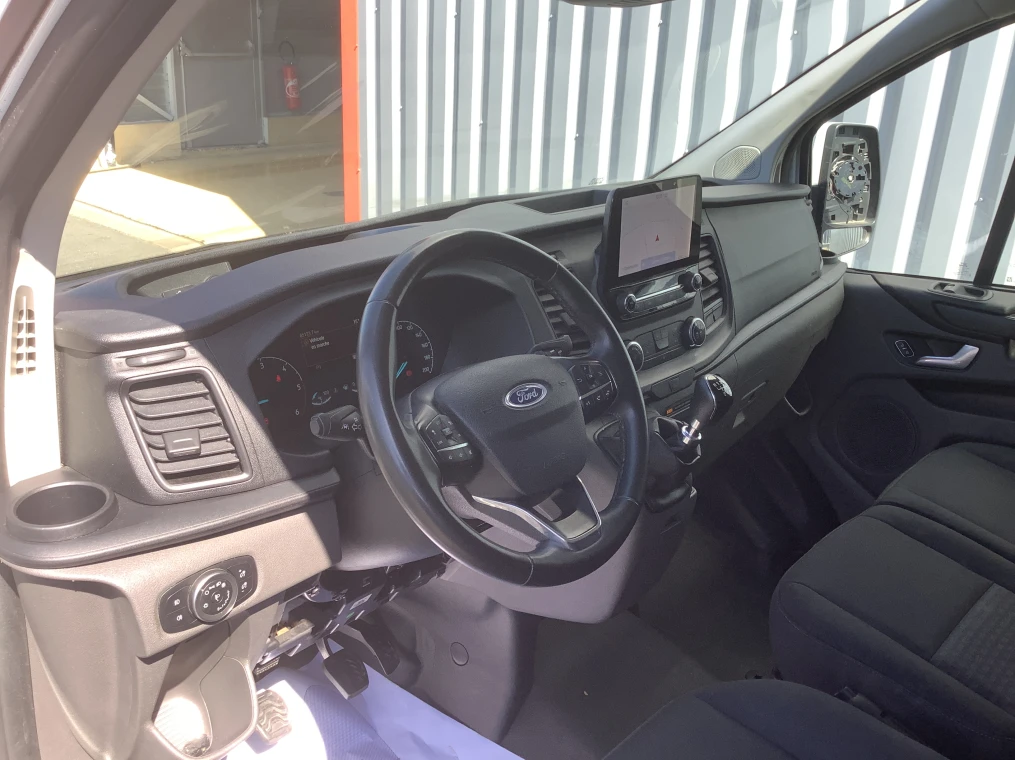 Ford TRANSIT CUSTOM FOURGON 300 L2H2 2.0 ECOBLUE 130 TREND BUSINESS