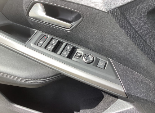 Peugeot 5008 Nouveau Hybrid 145 ch e-DCS6 GT