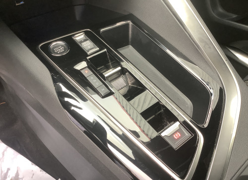 Peugeot 3008 Hybrid 136 e-DCS6 GT