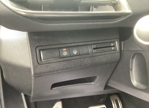 Peugeot 3008 Hybrid 136 e-DCS6 GT