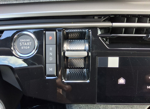 Peugeot 3008 Nouveau Hybrid 145 e-DCS6 GT