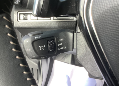 Peugeot 3008 Hybrid 145 e-DCS6 Allure Pack