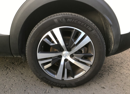 Peugeot 3008 BlueHDi 130ch S&S EAT8 Allure Pack