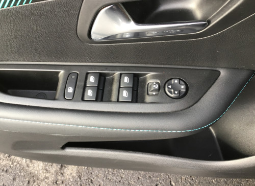 Peugeot 208 PureTech 100 S&S BVM6 Allure Pack