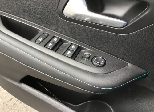 Peugeot 208 PureTech 100 S&S EAT8 Allure