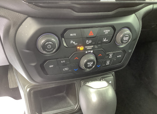 Jeep RENEGADE Nouveau 1.5 Turbo T4 130 ch BVR7 e-Hybrid Summit