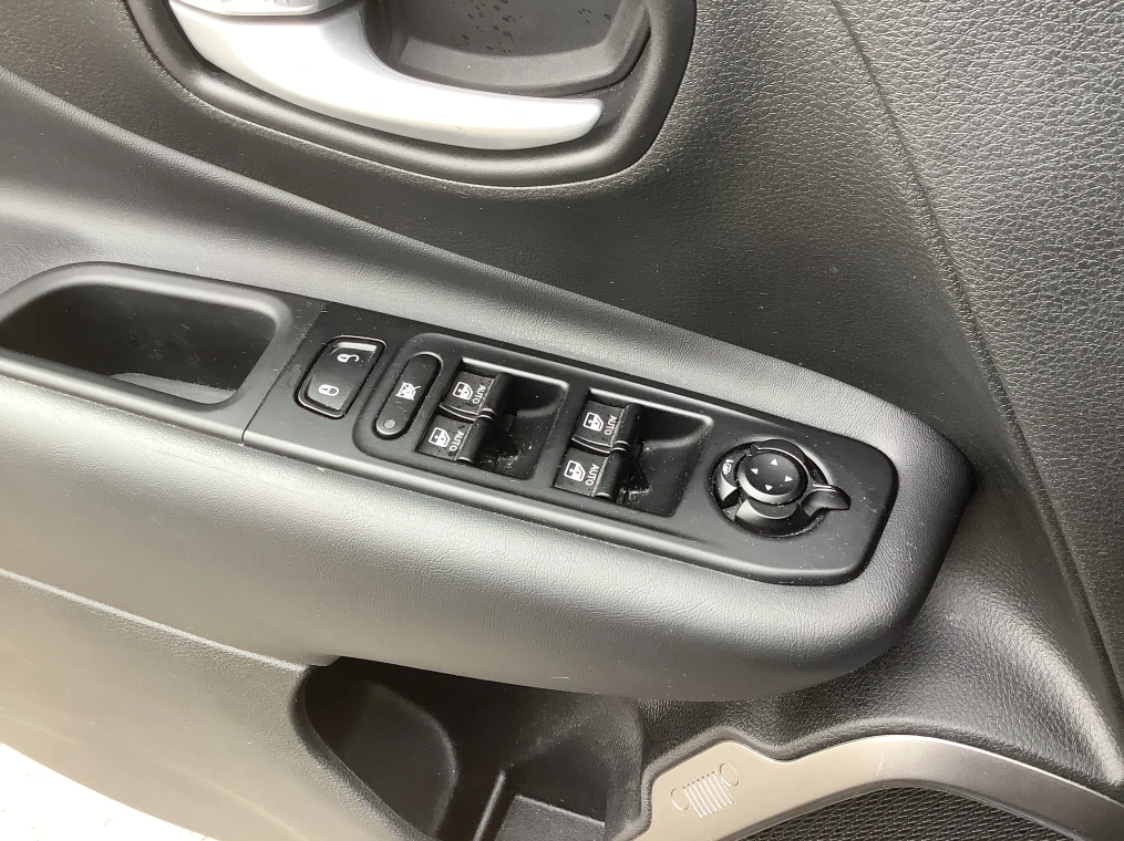 Jeep RENEGADE 1.5 Turbo T4 130 ch BVR7 e-Hybrid Summit