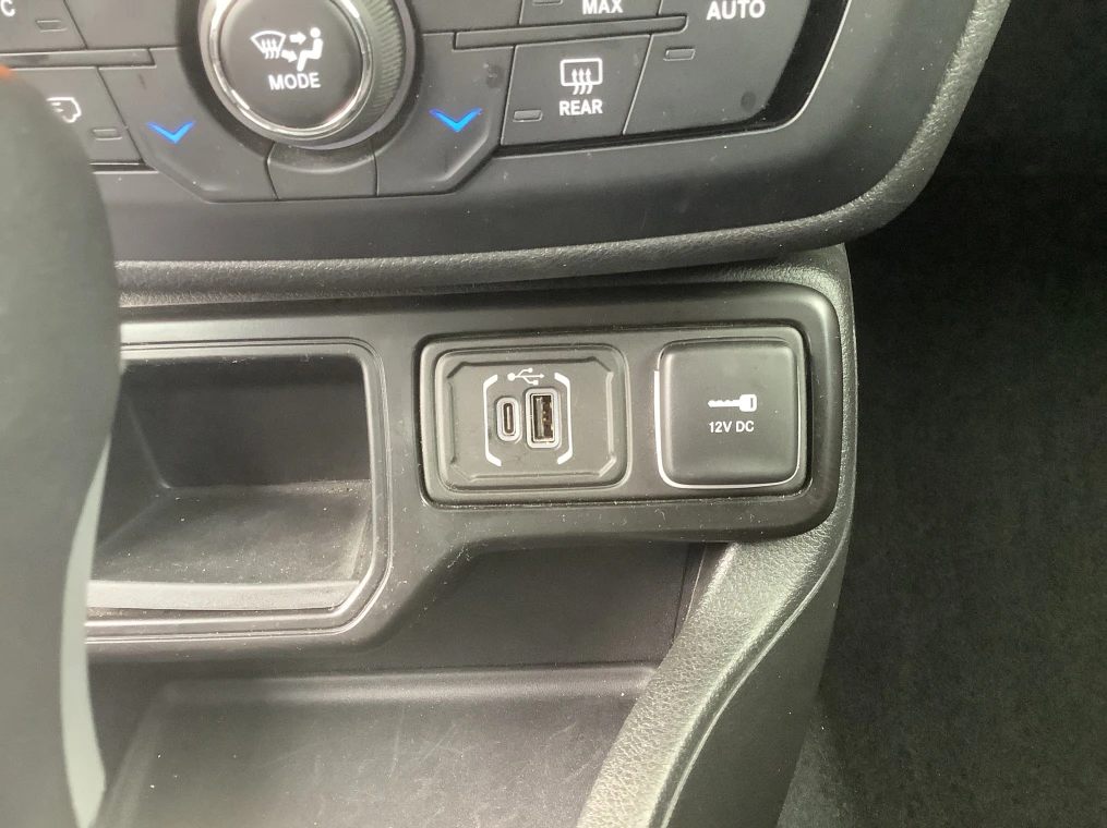 Jeep RENEGADE 1.5 Turbo T4 130 ch BVR7 e-Hybrid Summit