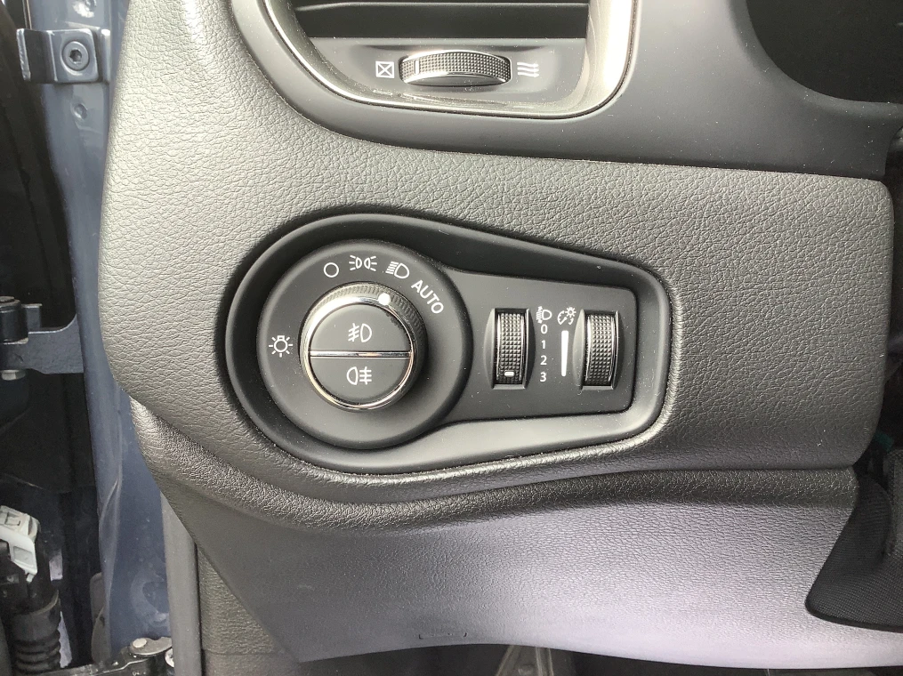 Jeep RENEGADE 1.5 Turbo T4 130 ch BVR7 e-Hybrid Summit