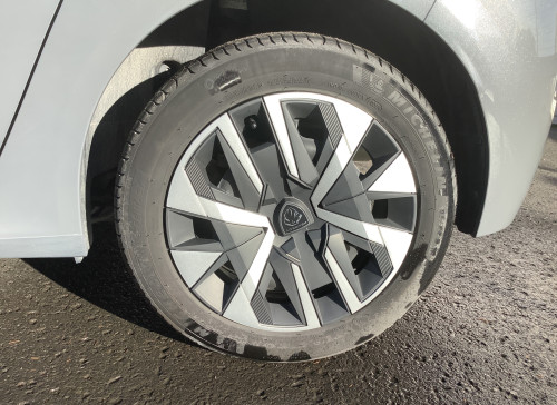 Peugeot 208 Nouvelle PureTech 100 S&S BVM6 Active