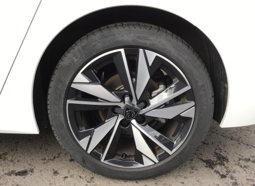 Peugeot 308 Nouvelle PureTech 130ch S&S EAT8 Allure