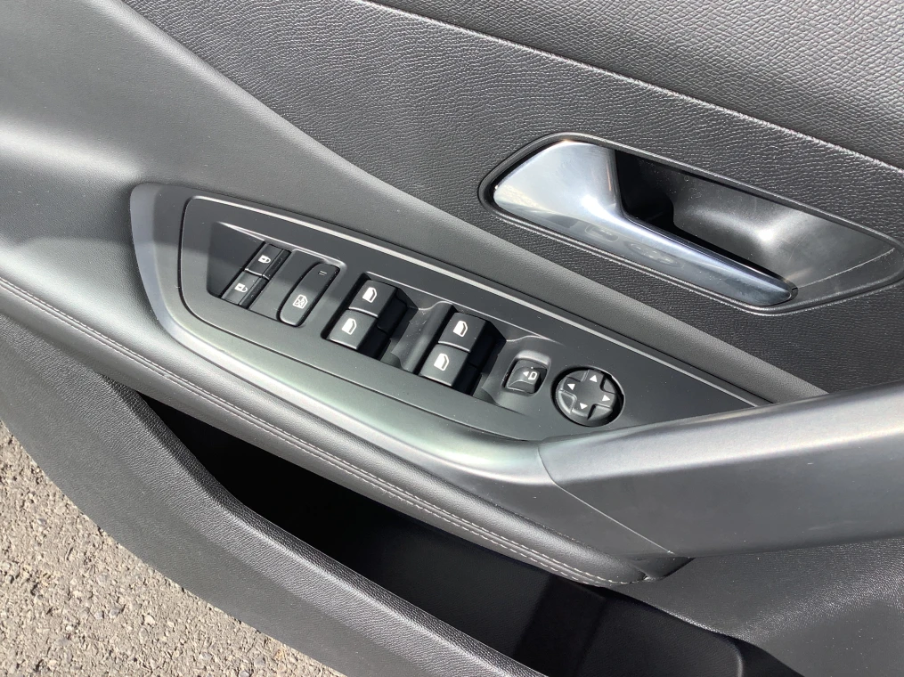 Peugeot 308 SW Hybrid 136 e-DCS6 Allure