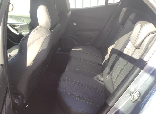 Peugeot 2008 Nouveau PureTech 130 S&S EAT8 GT