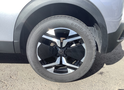 Peugeot 2008 Nouveau PureTech 130 S&S EAT8 GT